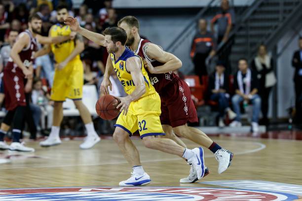 他曾执教球 他曾执教球