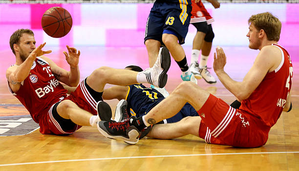 也为他提供 也为他提供