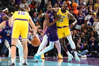 体育赛事中 体育赛事中